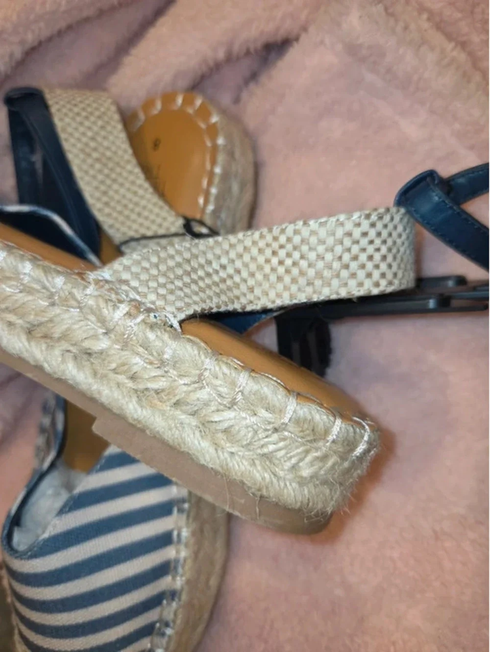 Memory foam strap Shoes size 8